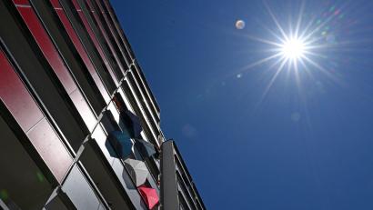 Bild: Martin Schutt/dpa
Auf die Dauer wird es wärmer im ganzen Land, sagt der Deutsche Wetterdienst voraus.