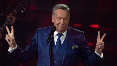 Bild: Hendrik Schmidt/dpa
Roland Kaiser war bereits mit einem Konzertfilm im Kino zu sehen. (Archivbild)