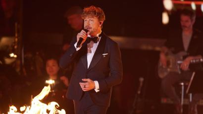 Bild: Joerg Carstensen/dpa
Samu Haber feiert sein halbes Jahrhundert auf der Bühne in Berlin. (Archivbild)