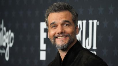 Bild: Jordan Strauss/Invision/AP/dpa
Wagner Moura wurde mehrfach für seine Rolle in „The Secret Agent“ ausgezeichnet. (Archivbild)