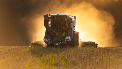 Symbolbild: Philipp Schulze/dpa
Der Krieg im Iran hat Auswirkungen auf die Düngerpreise – betroffen davon sind auch die Landwirte im Landkreis Schwandorf.