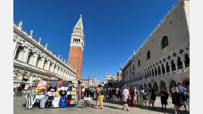 Bild: Christoph Sator/dpa
Venedig kostet für Tagesbesucher jetzt wieder Eintritt. (Archivbild)