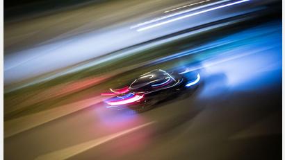 Bild: Frank Rumpenhorst/dpa
Mit über 200 Kilometern pro Stunde ist der Fahranfänger vor der Polizei geflohen. (Symbolbild)