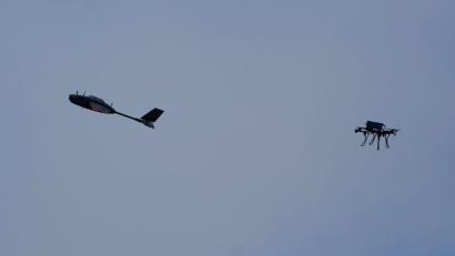 Bild: Efrem Lukatsky/AP/dpa
Mit ihren Drohnen versetzt die Ukraine der russischen Ölindustrie immer wieder schwere Schläge. (Archivbild)