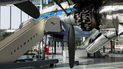 Bild: Hannes P. Albert/dpa
Lufthansa eröffnet ein neues Besucher- und Kongress-Zentrum in Frankfurt.