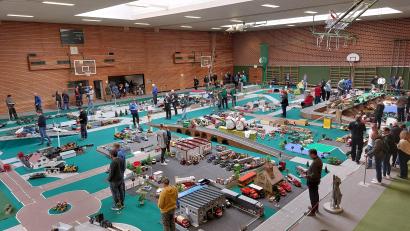 Bild: mfh
Die Dreifach-Turnhalle beherbergt den über 700 Quadratmeter großen Truck-Parcours.