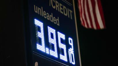 Bild: Jenny Kane/AP/dpa
US-Benzinpreise steigen auf höchstes Niveau seit Jahren (Archivbild).