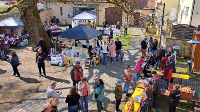 Bild: Christine Buchfelder
Fast 700 Leute besuchen den Ostermarkt des Heimatvereins.