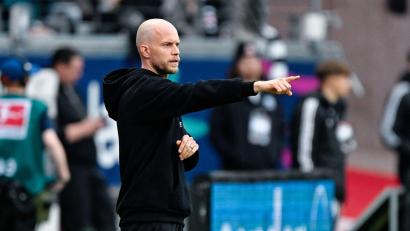 Bild: Uwe Anspach/dpa
René Wagner holte bei seinem Debüt als Chefcoach des 1. FC Köln ein Remis.