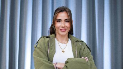 Bild: Carsten Koall/dpa
Sängerin Sarah Engels hat auch kulinarische Pläne für Wien.