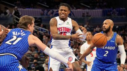 Bild: John Raoux/AP/dpa
Der Sieg gegen die Pistons hält die Playoff-Hoffnungen der Magic am Leben.