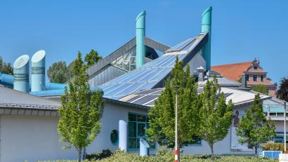 Archivbild: Petra Hartl
Ein 39-jähriger Moldawier wurde nach einem Vorfall im Amberger Kurfürstenbad zu zwei Jahren Haft auf Bewährung verurteilt.