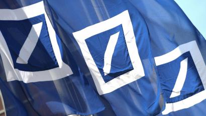 Archivbild: Arne Dedert/dpa
Zum letzten Mal fand das Aktionärstreffen des größten deutschen Geldhauses 2019 in Präsenz statt.