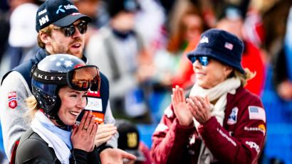 Bild: Jean-Christophe Bott/KEYSTONE/dpa
Mikaela Shiffrin (l) und ihre Mutter Eileen.