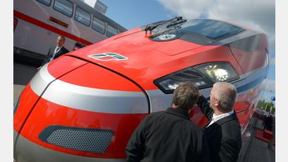 Bild: picture alliance / dpa
2014 war ein Frecciarossa 1000 in Berlin zu Gast - für eine Messe. (Archivbild)