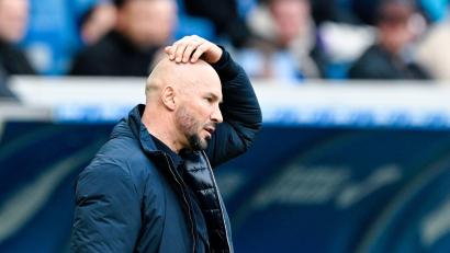 Bild: Uwe Anspach/dpa
Nachdenklich aufgrund der letzten Ergebnisse: Christian Ilzer will in Augsburg mit Hoffenheim zurück in die Erfolgsspur. (Archivbild)