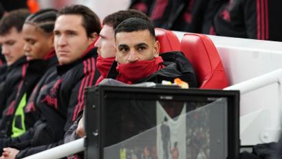 Bild: Martin Rickett/PA Wire/dpa
Nur auf der Ersatzbank in Paris: Für Mohamed Salah eine Demütigung. (Archivbild)