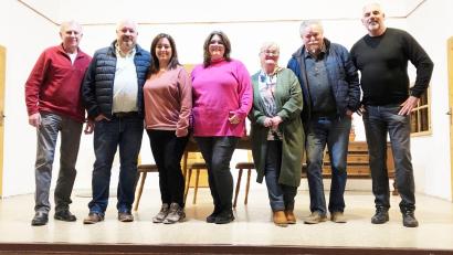 Bild: sei
Die Schauspieler der Theatergruppe "Noofrösch" proben derzeit zweimal pro Woche auf der Bühne der TSG-Turnhalle für das neue Theaterstück "Amore Mio". Premiere ist am Samstag, 18. April, um 19.30 Uhr.