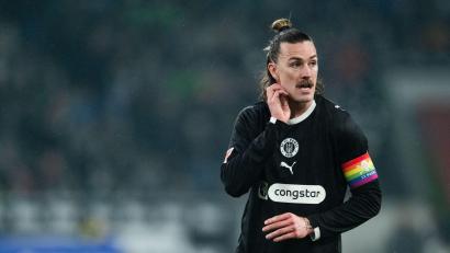 Bild: Marius Becker/dpa
Kapitän Jackson Irvine wird dem FC St. Pauli gegen Bayern München fehlen. (Archivbild)