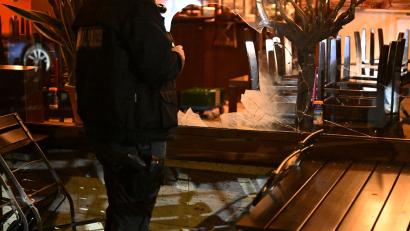 Bild: Felix Hörhager/dpa
Die Polizei vermutet Antisemitismus hinter dem Angriff.