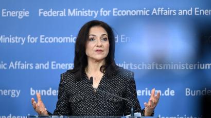 Bild: Elisa Schu/dpa
Reiche soll mit Klingbeil Vorschläge für Entlastungen machen. (Archivbild)