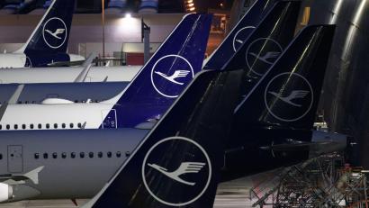 Bild: Hannes P. Albert/dpa
Die Gewerkschaft Ufo hat das Kabinenpersonal der Lufthansa und der Tochter Lufthansa Cityline zu einem Streik aufgerufen.