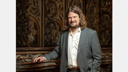 Bild: Carsten Schenker/exb
Professor Martin Sturm spielt bei einem Konzert die Orgel in der katholischen Pfarrkirche in Erbendorf.