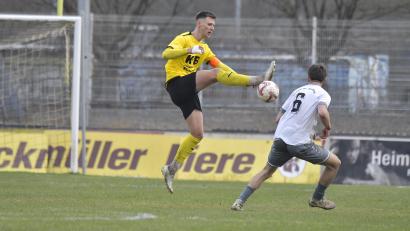 Archivbild: Hubert Ziegler
Mario Schmien und der FC Amberg müssen gegen Schirmitz nicht ran.
