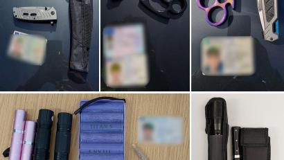 Bild: Bundespolizei
Bei Grenzkontrollen an der A6 bei Waldsassen hat die Bundespolizei Waidhaus verbotene Waffen, Böller und einen Joint sichergestellt.