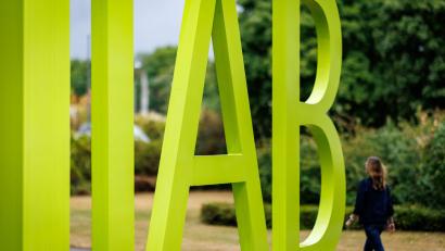 Bild: Daniel Karmann/dpa
Die Beschäftigung in Deutschland steigt einer Prognose des IAB zufolge nur noch punktuell in einigen Bundesländern (Archivbild).