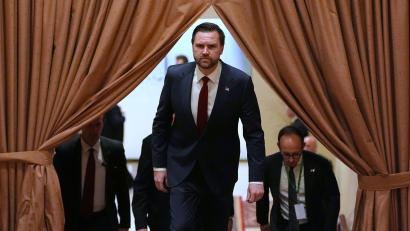 Bild: Jacquelyn Martin/AP POOL/dpa
Vorhang auf für Vance: US-Vizepräsident in Islamabad