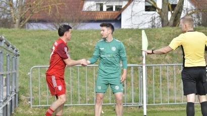 Bild: Hubert Ziegler
Andre Klahn (rechts) traf für die DJK Gebenbach beim Sieg in Ingolstadt.