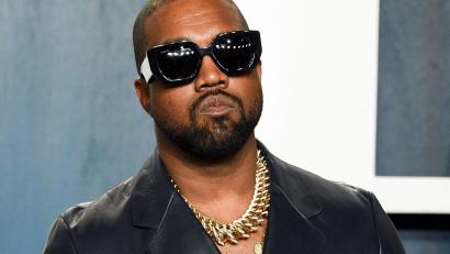 Bild: Evan Agostini/Invision/AP/dpa
US-Skandalrapper Kanye West darf nicht nach Großbritannien reisen. (Archivbild)