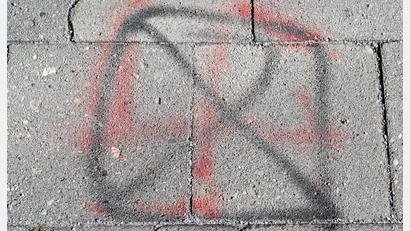 Bild: Patrick Pleul/dpa
Extremistische Vorfälle gibt es auch an Schulen. Nur keine schnelle Statistik dazu. (Symbolbild)