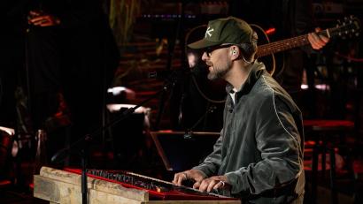 Bild: Markus Hetrich/RTL/dpa
Mark Forster kommt bei „Sing meinen Song“ emotional an seine Grenzen.