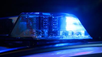 Bild: Julian Stratenschulte/dpa
Bei einem Unfall in Oberschleißheim kam ein 22-Jähriger ums Leben. (Symbolbild)