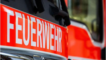 Bild: Soeren Stache/dpa
Die Feuerwehr ist im Einsatz. (Symbolbild)