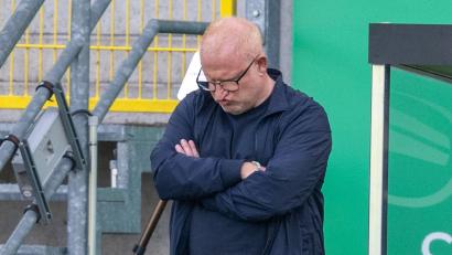 Bild: David Inderlied/dpa
Ein Punkt in Münster: Fürths Trainer Heiko Vogel reagiert nicht zufrieden.