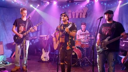 Bild: Kunz
"Sudden Urge" eröffneten den Abend mit viel Energie.