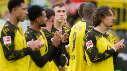 Bild: Bernd Thissen/dpa
Schlotterbeck hat verlängert, doch wie lange bleibt er?