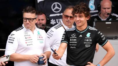 Bild: Bradley Collyer/PA Wire/dpa
Kann Peter Bonnington (l) auch Kimi Antonelli (r) auf dem WM-Pfad helfen (Archivbild)