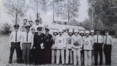 Bild: Robert Dotzauer
Eine Tremmersdorfer Löschgruppe nach einer Leistungsprüfung vor mehr als 50 Jahren mit Kreisbrandinspektor und Speinsharts Bürgermeister Josef Bräutigam.
