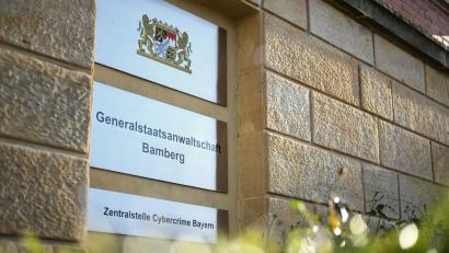 Bild: Nicolas Armer/dpa
Die Zentralstelle Cybercrime Bayern hat Anklage wegen schweren sexuellen Kindesmissbrauchs erhoben. (Symbolbild)