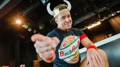 Bild: Thomas Banneyer/dpa
20 Jahre Partysänger: Lorenz Büffel.