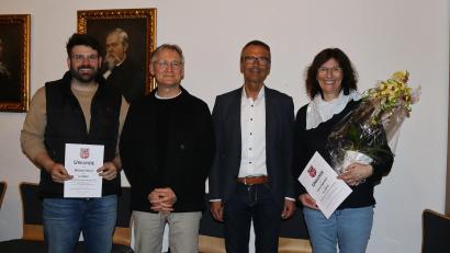 Bild: mfh
Sie haben die letzten sechs Jahre Gemeindepolitik mitbestimmt. Künftig widmen sie sich anderen Aufgaben: Michael Rösel, Martin Wolf, Bürgermeister Peter Achatzi und Irene Sperber.