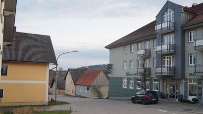 Bild: wel
Für Übernachtungen im Hotel und in privaten Ferienunterkünften müssen die Urlaubsgäste in Weiding, anders als in Schönsee, auch weiterhin Kurbeiträge entrichten.