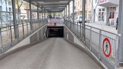 Bild: Helmut Kunz
Die Allee-Tiefgarage empfiehlt sich als Fluchtpunkt. Im Ernstfall sollten sich Bürger unter anderem in Tiefgaragen begeben.