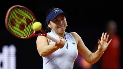 Bild: Marijan Murat/dpa
Chancenlos gegen die Ukrainerin Jelina Switolina: Auch Eva Lys verabschiedete sich im Achtelfinale.