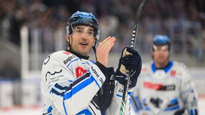 Bild: Robert Michael/dpa
Agostino bleibt dem ERC erhalten. (Archivbild)