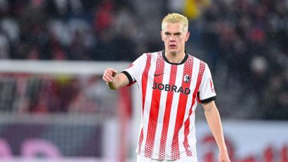 Bild: Harry Langer/dpa
Organisator und Stabilisator: Matthias Ginter gibt die Richtung vor. (Archivbild)